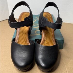 b.o.c. Women's Black Leather Mules